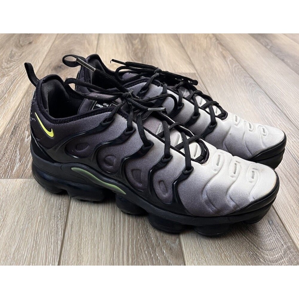 2017 Mens Nike Air Vapormax Plus Black/Volt 924453-009 Running Shoes Size 11